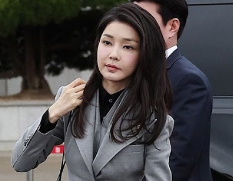 Read more about the article Mantan Ibu Negara Korea Selatan Kim Keon Hee Divonis 20 Bulan Penjara dalam Perkara Korupsi