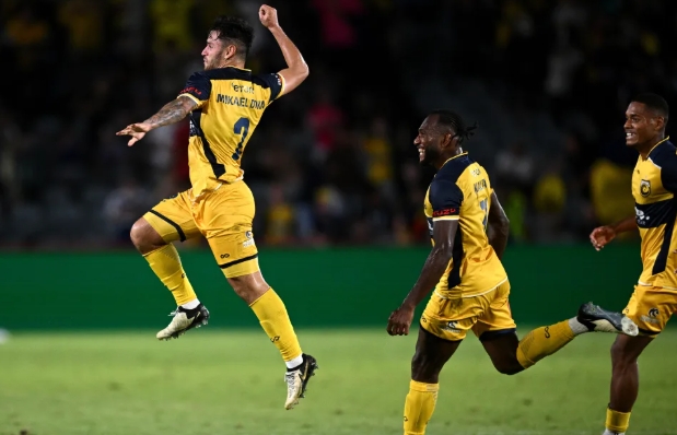 You are currently viewing Wellington Phoenix Bangkit, Adelaide Lolos dari Terjangan Angin Wellington dengan Selisih Satu Poin