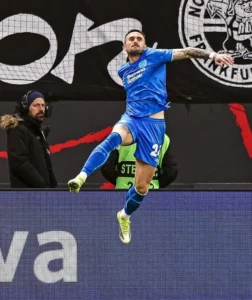 Read more about the article Leverkusen Tampil Efektif, Frankfurt Tumbang 1-3