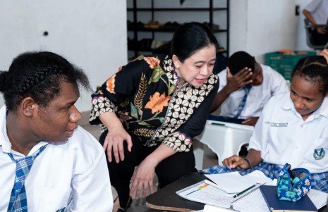 Read more about the article Kasus Siswa SD di NTT, Puan Desak Pembenahan Pendidikan dan Bantuan Sosial